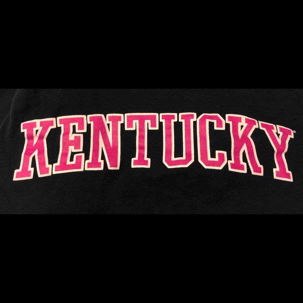 University of Kentucky girls T Shirt.  Medium